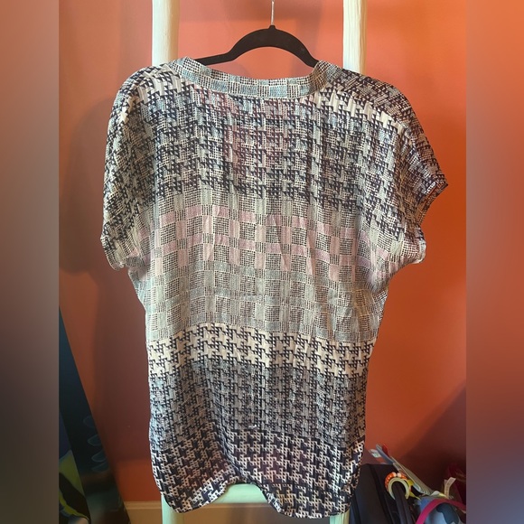 Cabi top, size large - Picture 3 of 3
